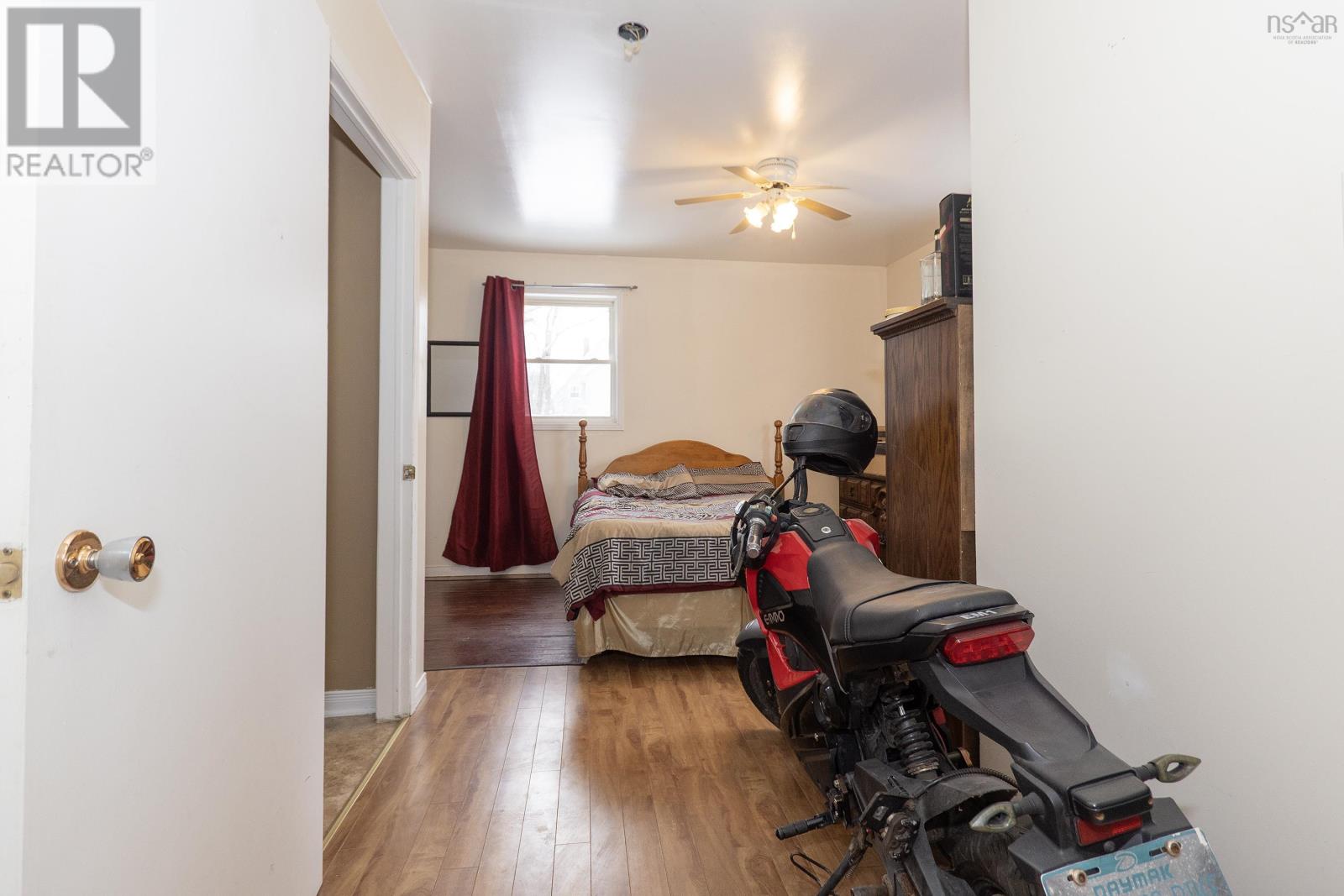 Property 14 of 39 of 55 Croft Street