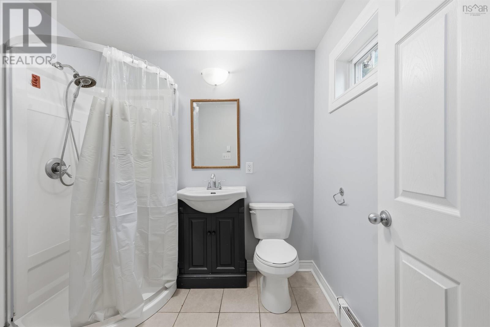 Property 32 of 40 of 46 Attenborough Court