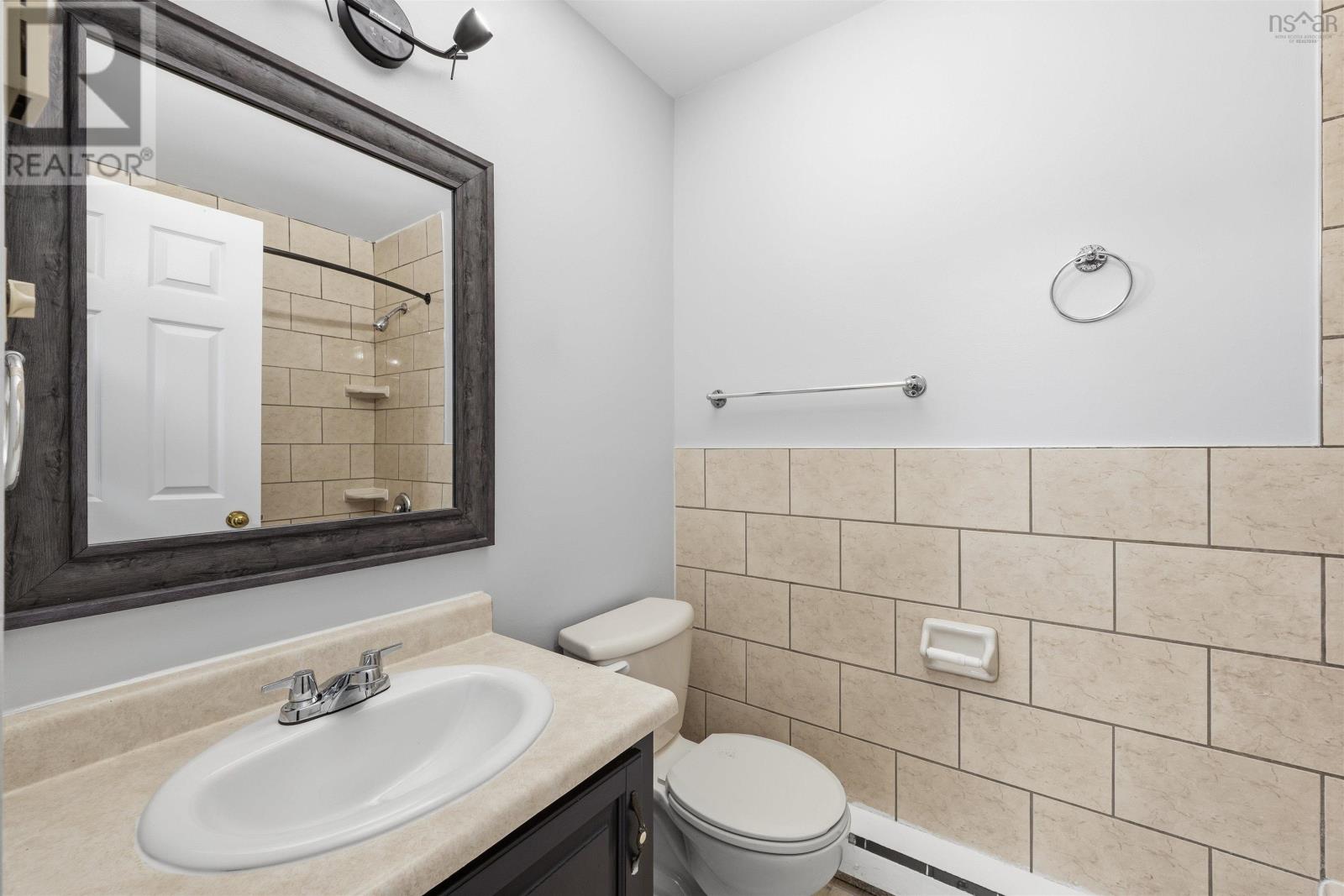 Property 20 of 40 of 46 Attenborough Court