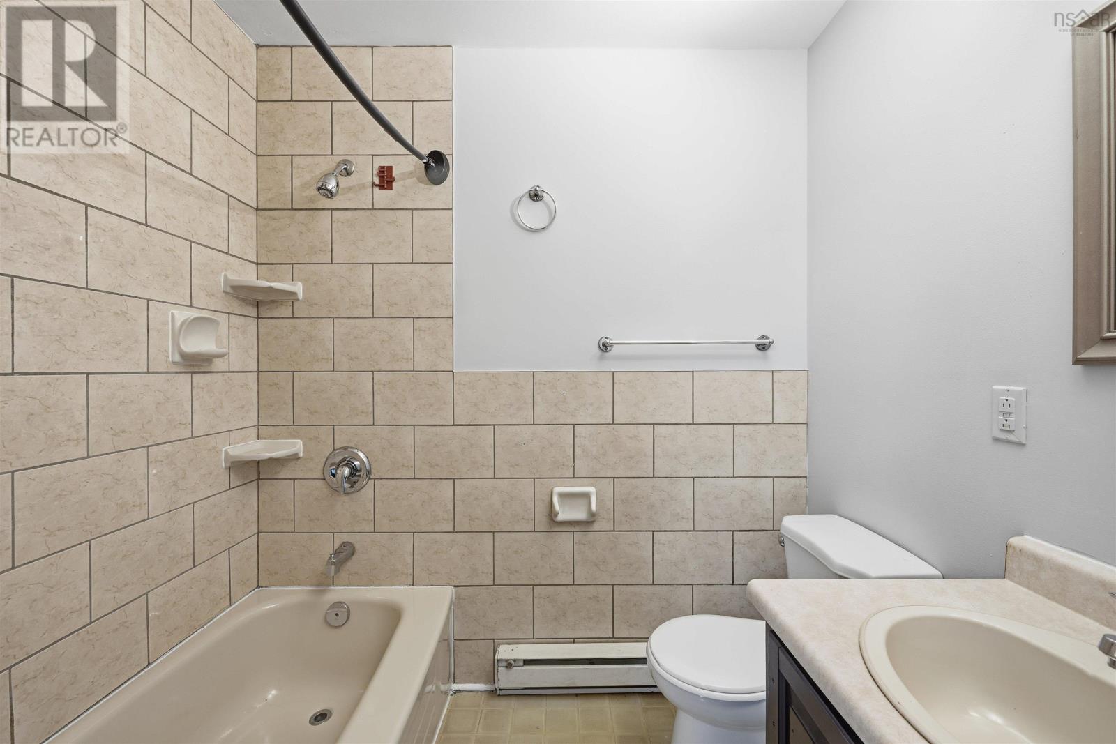 Property 28 of 40 of 46 Attenborough Court