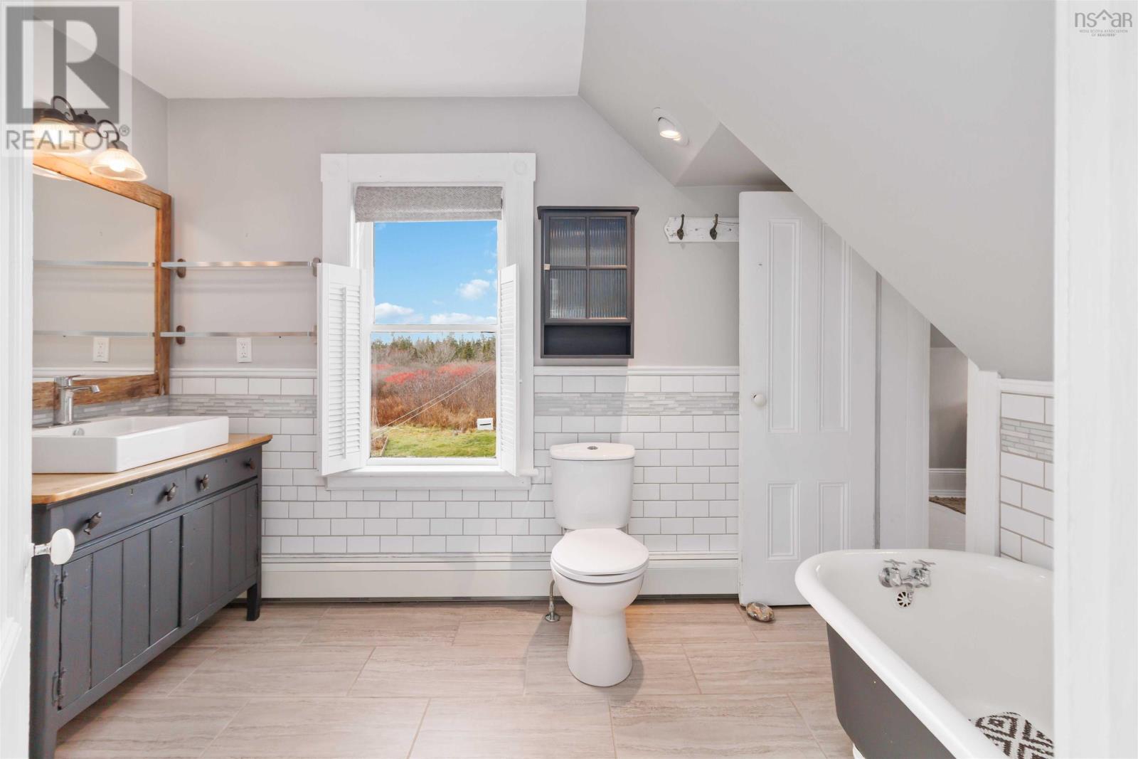 Property 36 of 50 of 34 Lighthouse Road