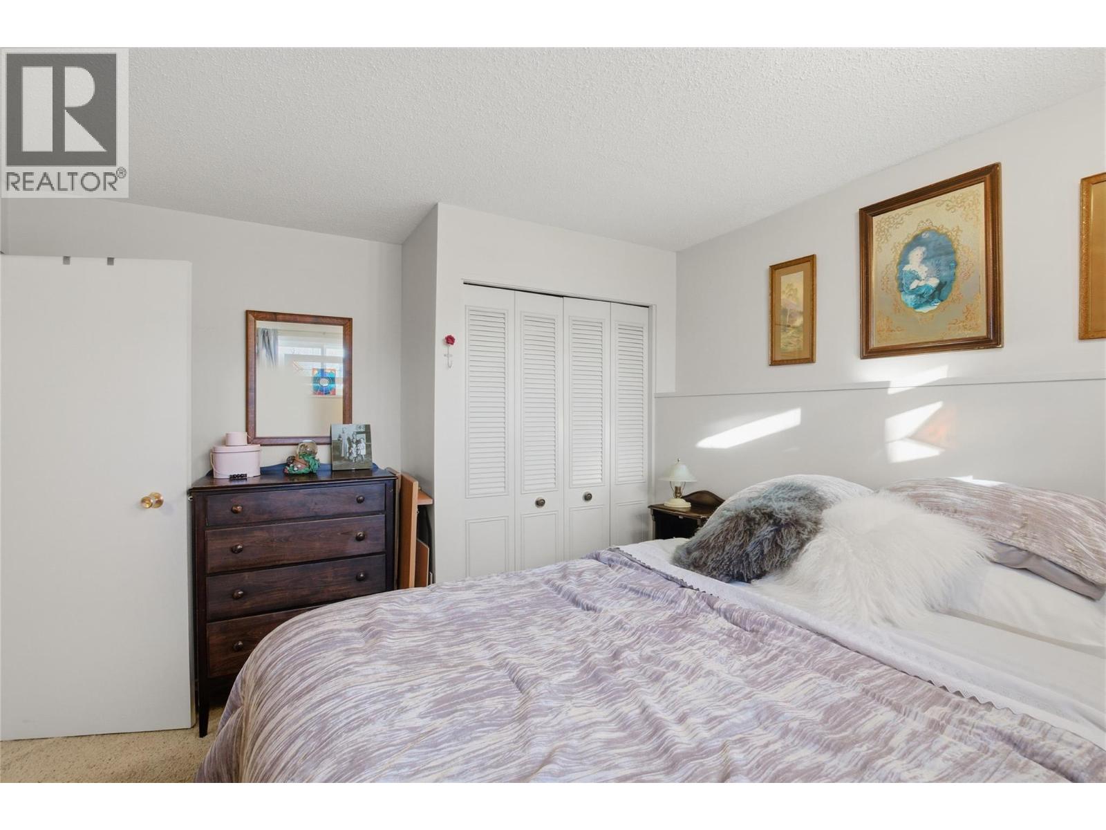 7 GARNET Avenue, Logan Lake