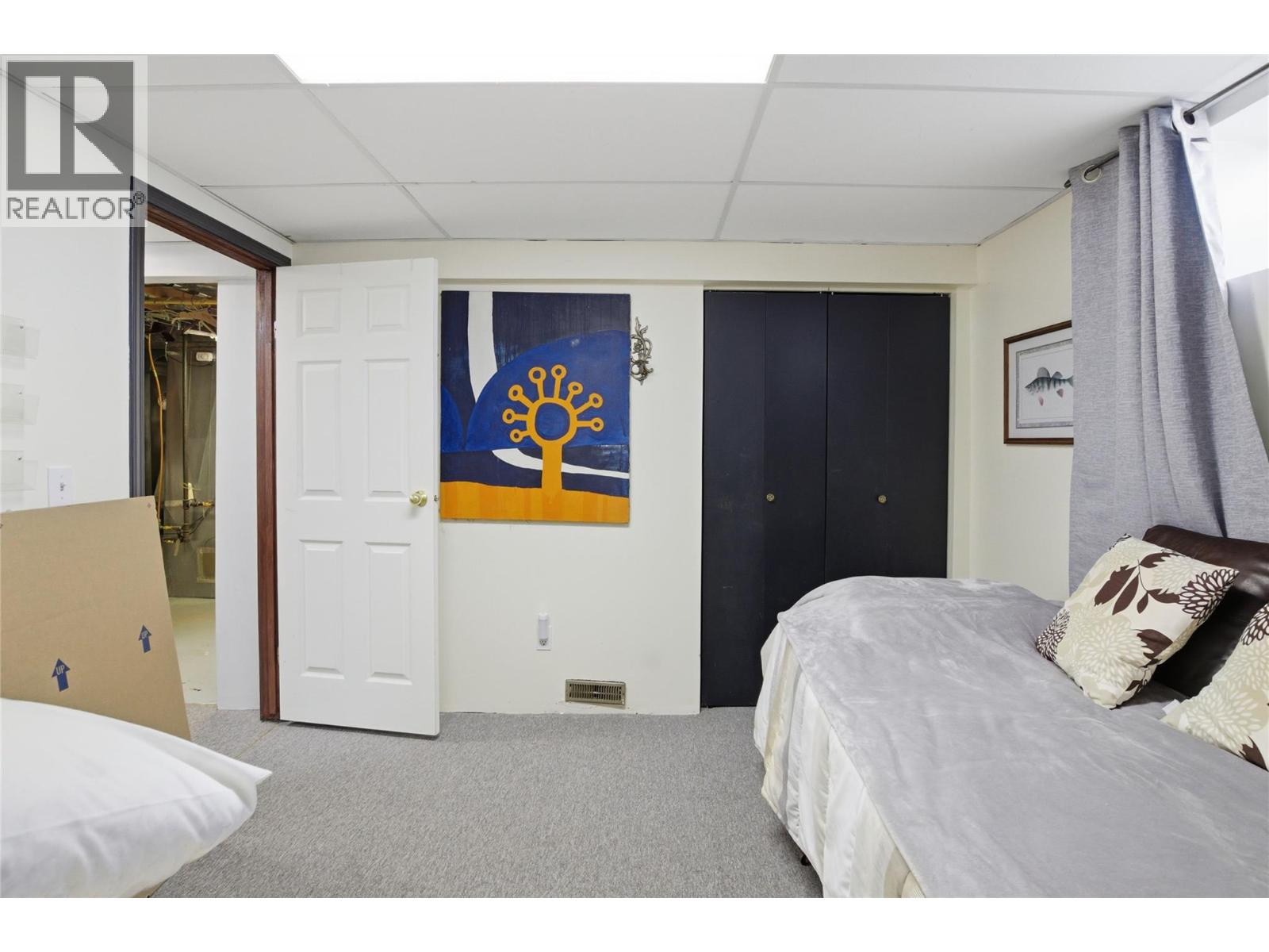 7 GARNET Avenue, Logan Lake