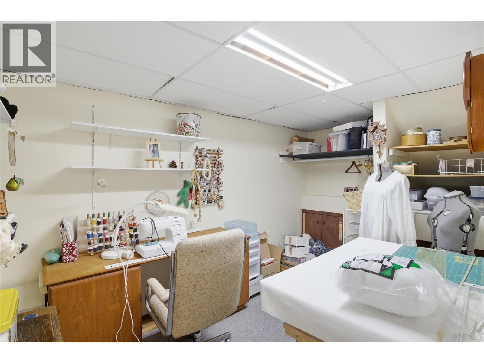 7 GARNET Avenue, Logan Lake