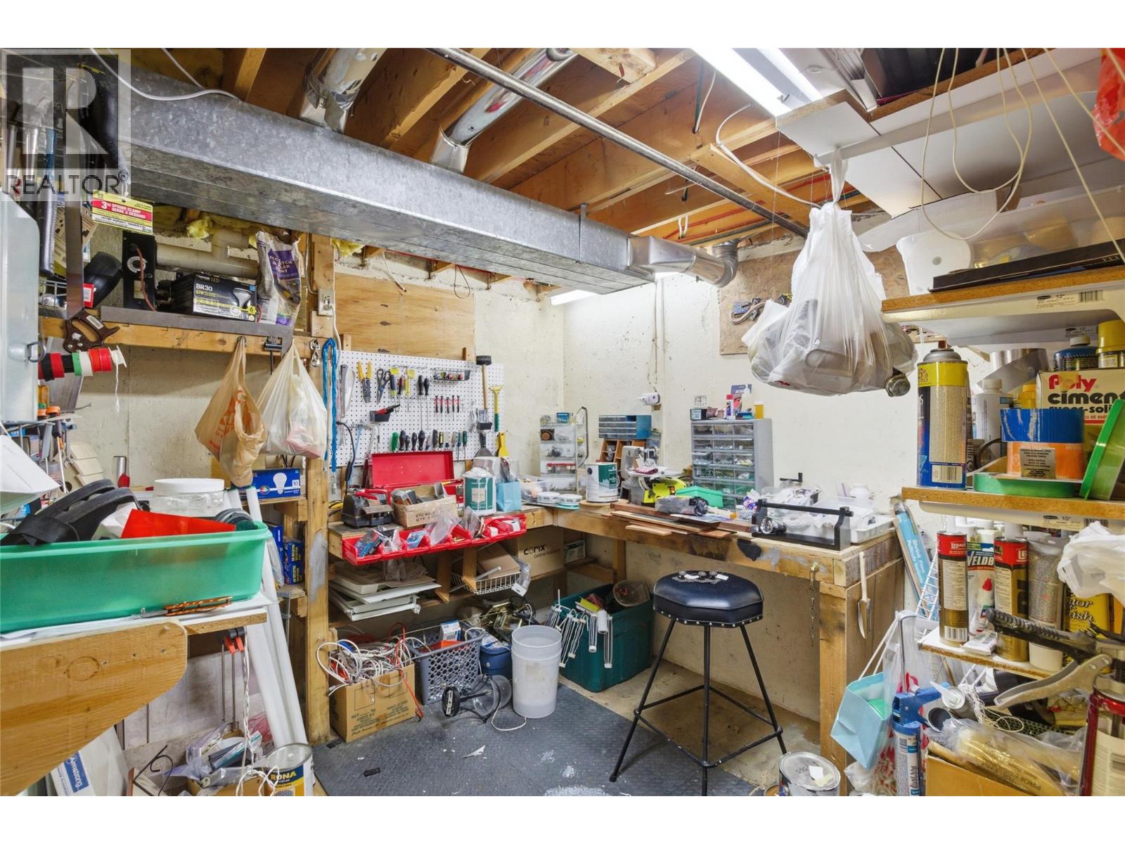 7 GARNET Avenue, Logan Lake