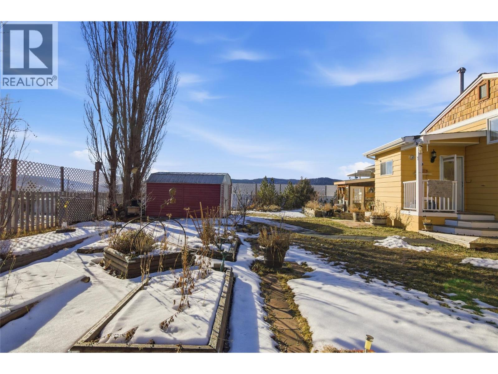 7 GARNET Avenue, Logan Lake