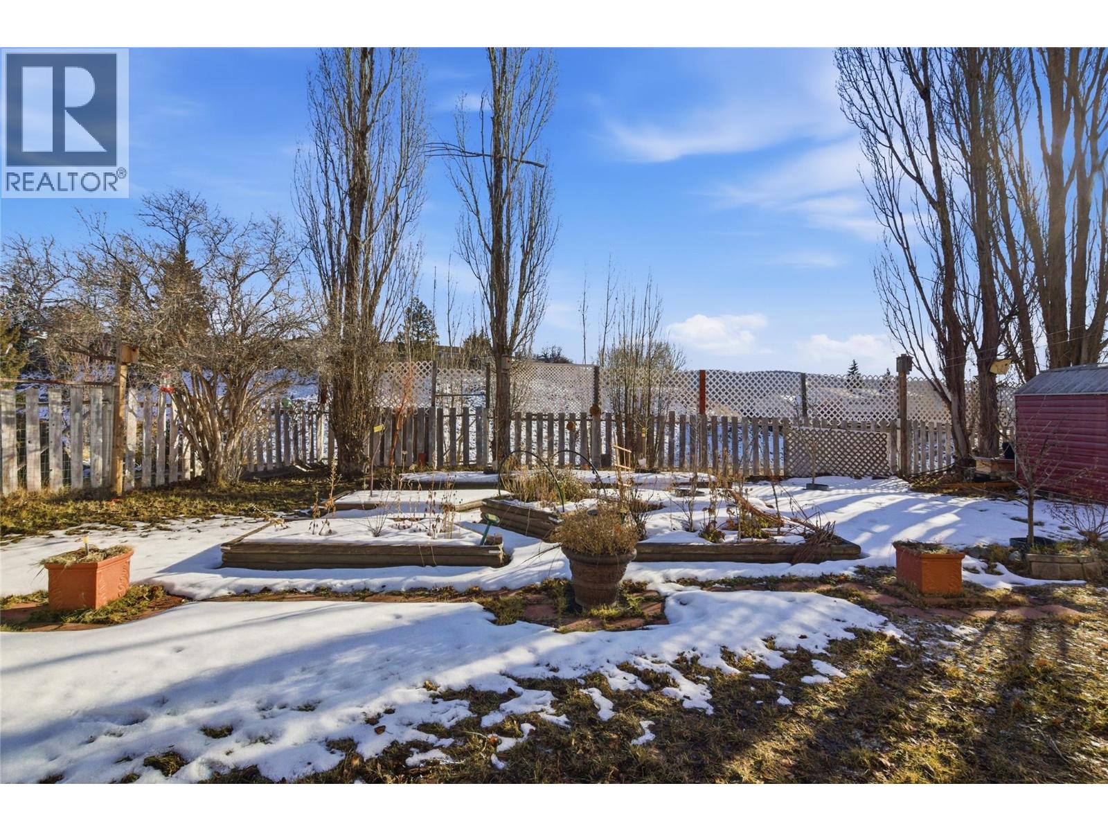 7 GARNET Avenue, Logan Lake