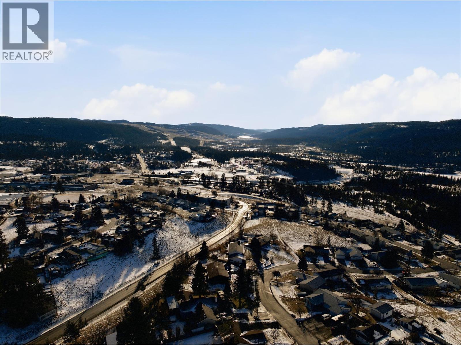 7 GARNET Avenue, Logan Lake