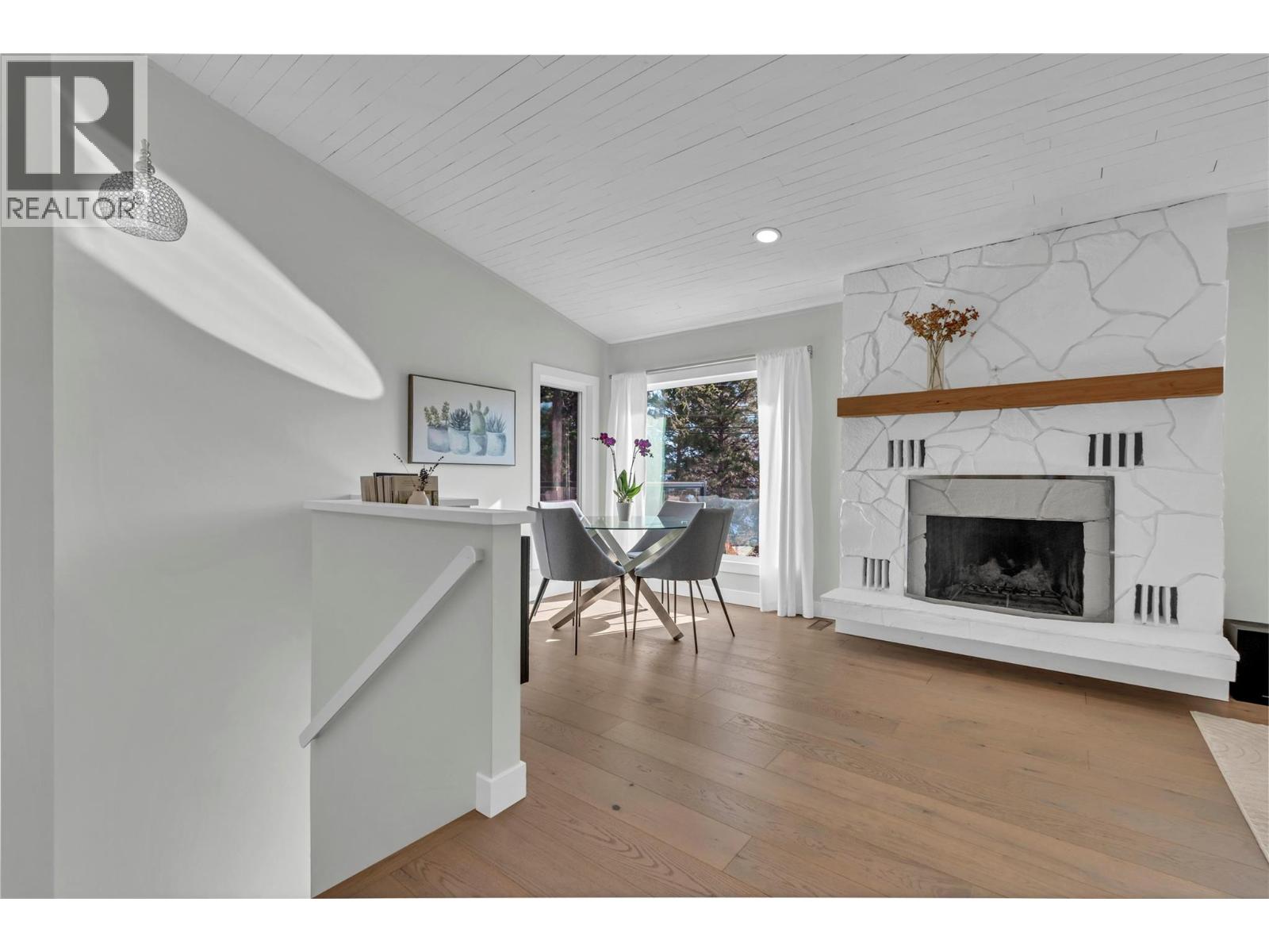  3904 Dryden Road, Peachland