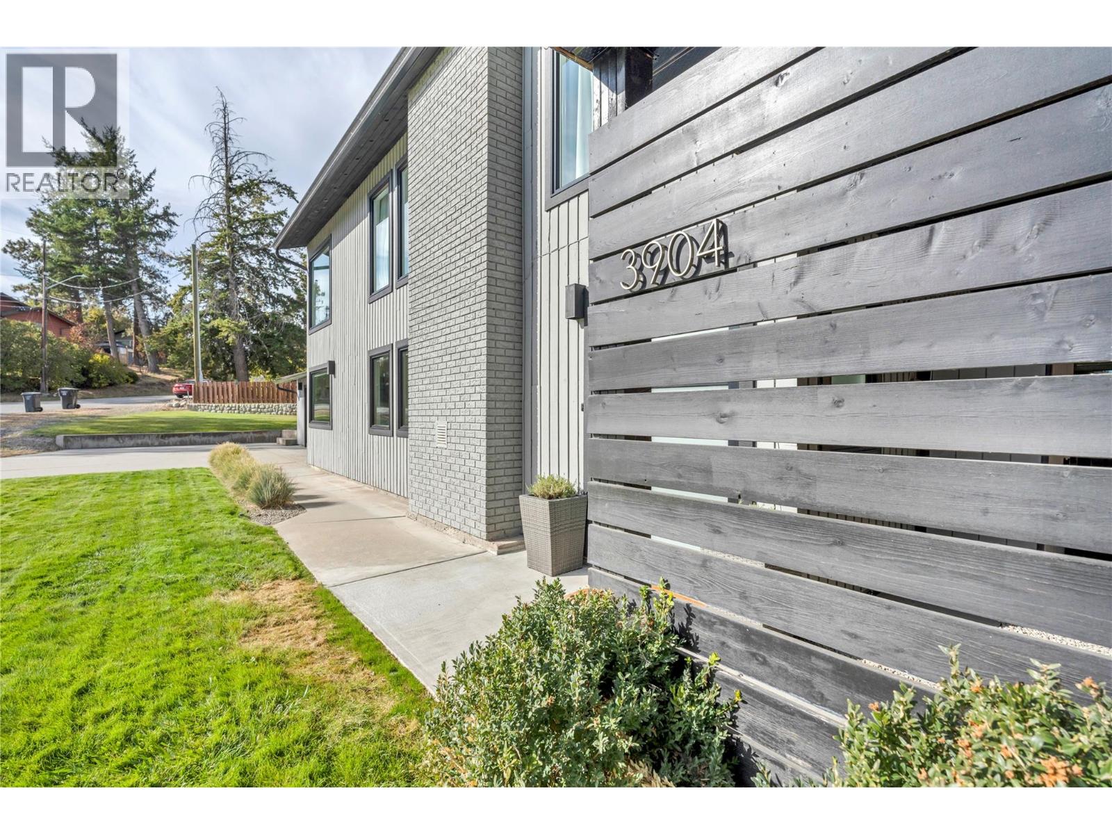  3904 Dryden Road, Peachland