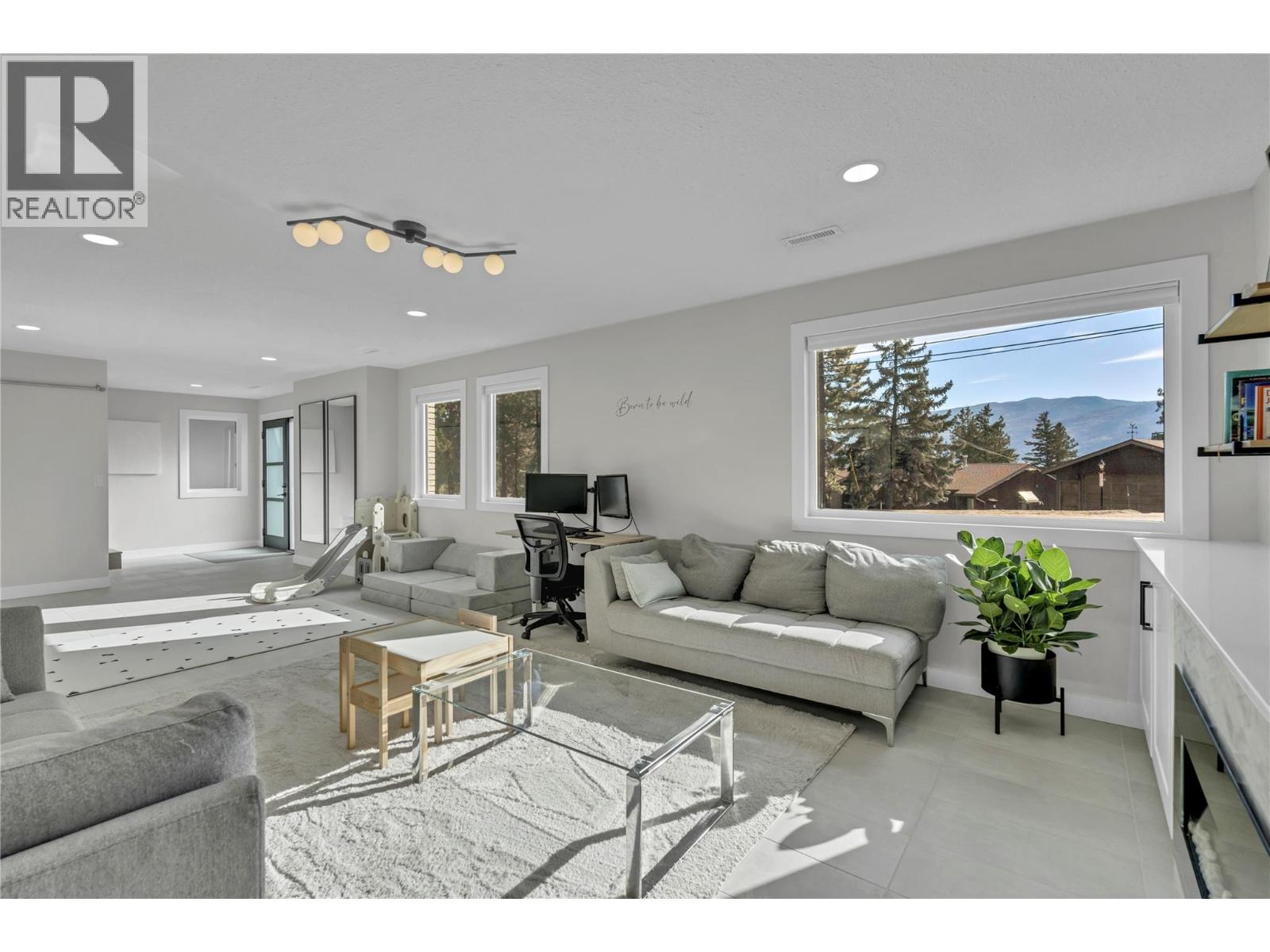  3904 Dryden Road, Peachland