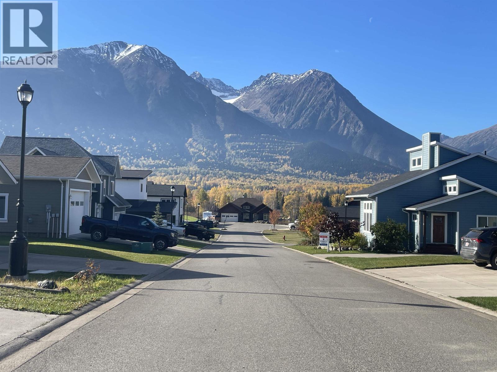 14 PAVILION Place, Smithers