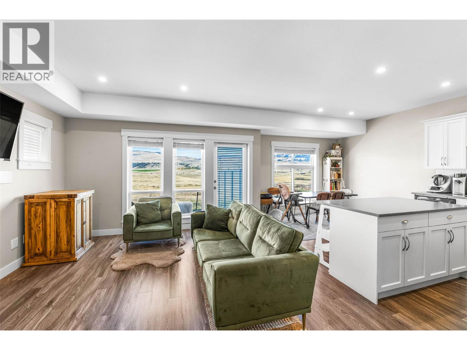 2514 Spring Bank Avenue Unit# 211, Merritt