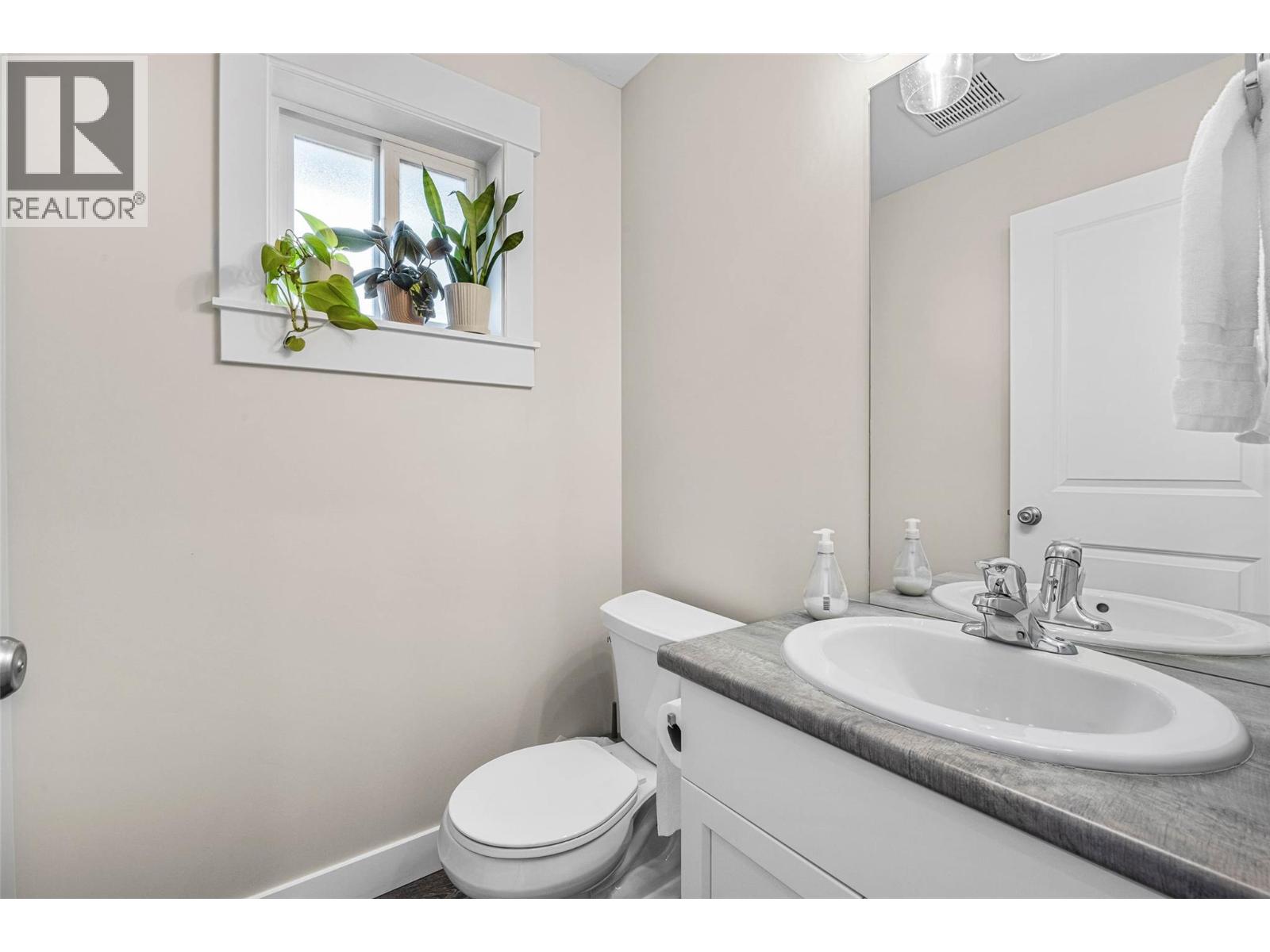 2514 Spring Bank Avenue Unit# 211, Merritt