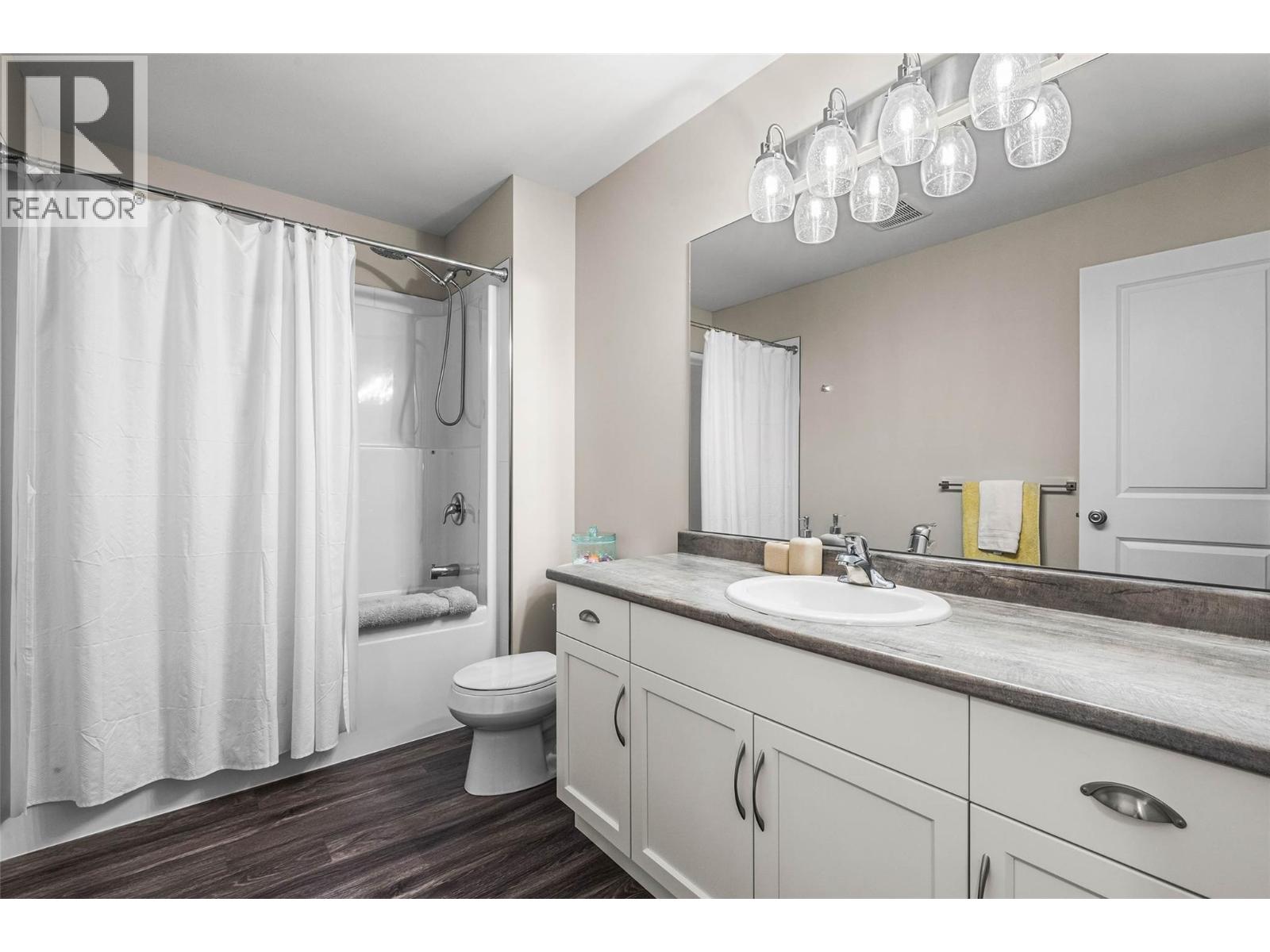 2514 Spring Bank Avenue Unit# 211, Merritt