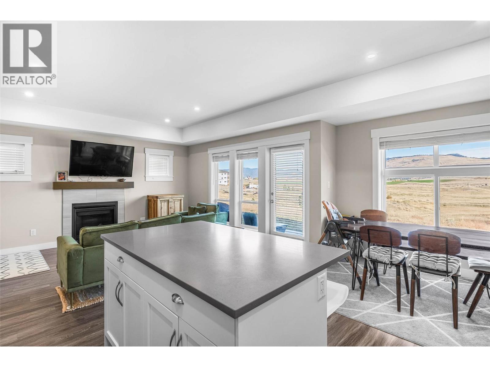 2514 Spring Bank Avenue Unit# 211, Merritt