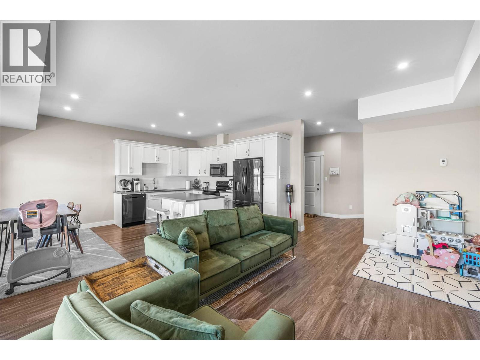 2514 Spring Bank Avenue Unit# 211, Merritt