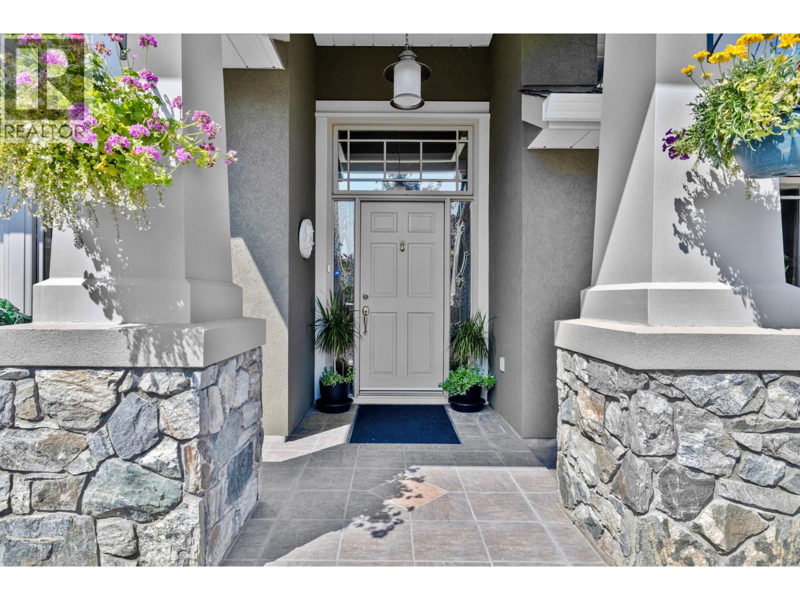  3945 Gallaghers Circle, Kelowna