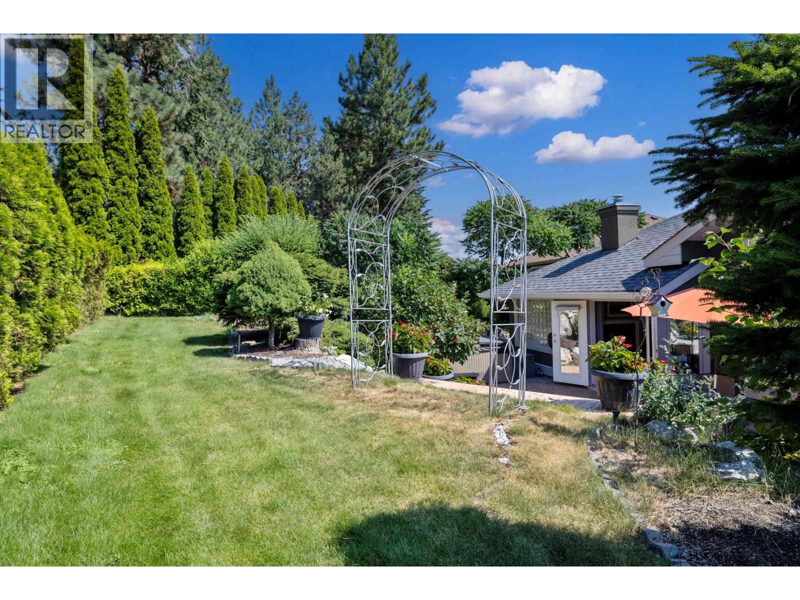  3945 Gallaghers Circle, Kelowna