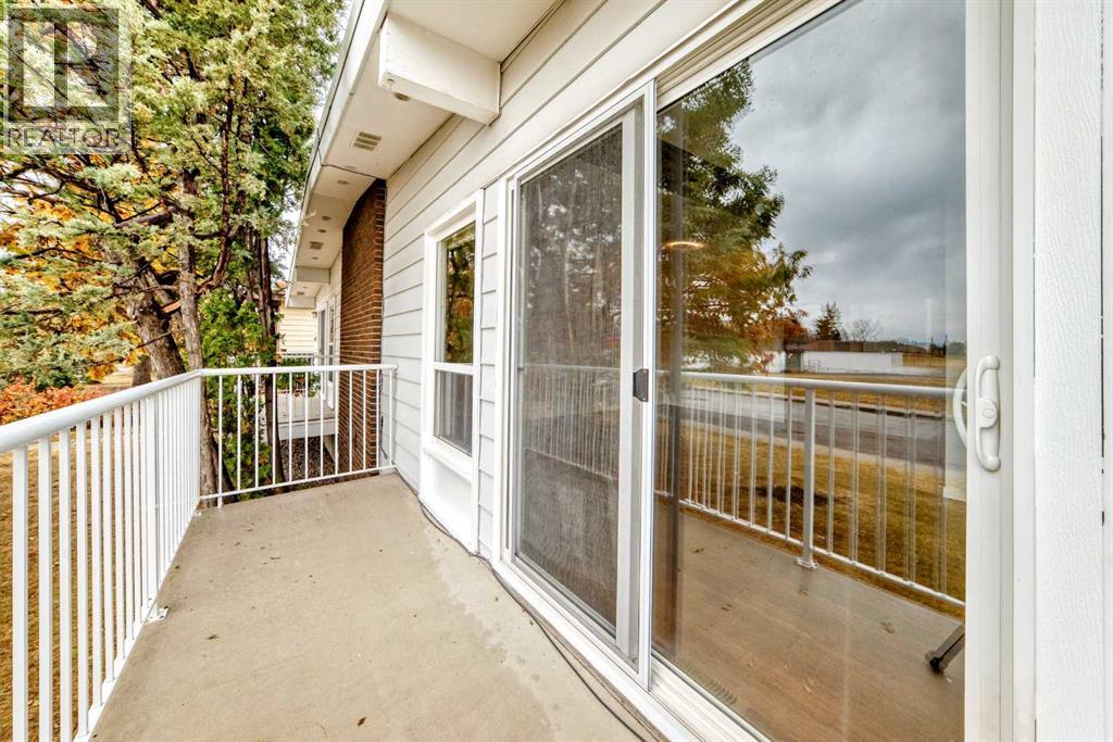 Single Family House 4 Level for Sale in   Street NW Dalhousie Calgary 