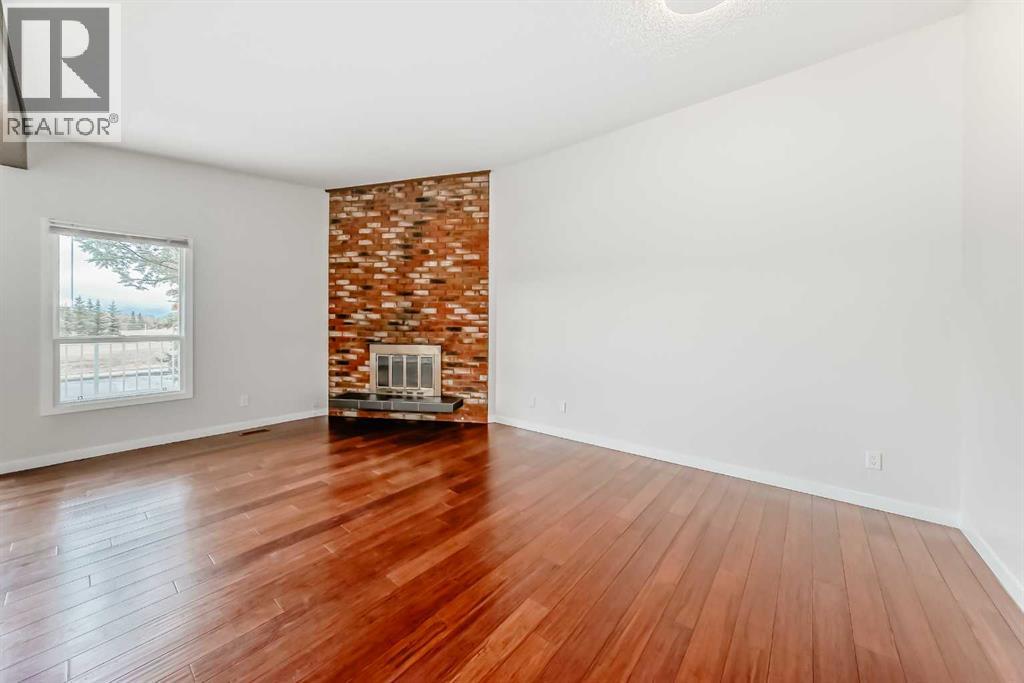 Single Family House 4 Level for Sale in   Street NW Dalhousie Calgary 