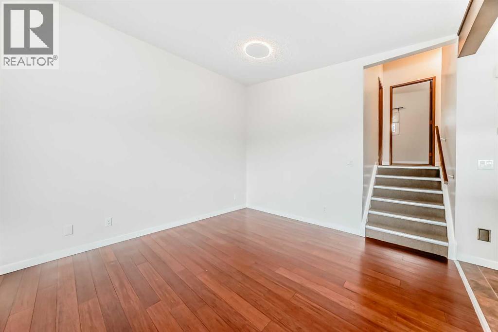 Single Family House 4 Level for Sale in   Street NW Dalhousie Calgary 