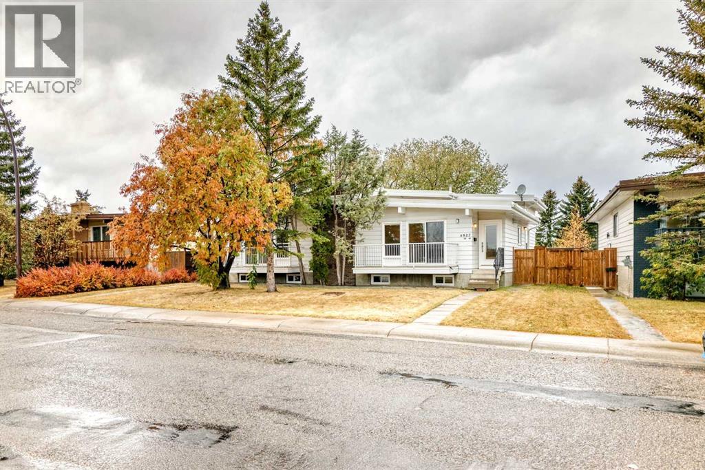 Single Family House 4 Level for Sale in   Street NW Dalhousie Calgary 