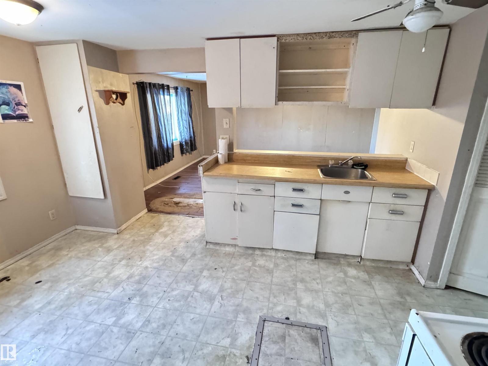 
          10407 102 Street
            <br/>
            <span>Westlock</span>
            , 
            <span>AB</span>
             <span>T7P1K7</span>
         - Photo 18