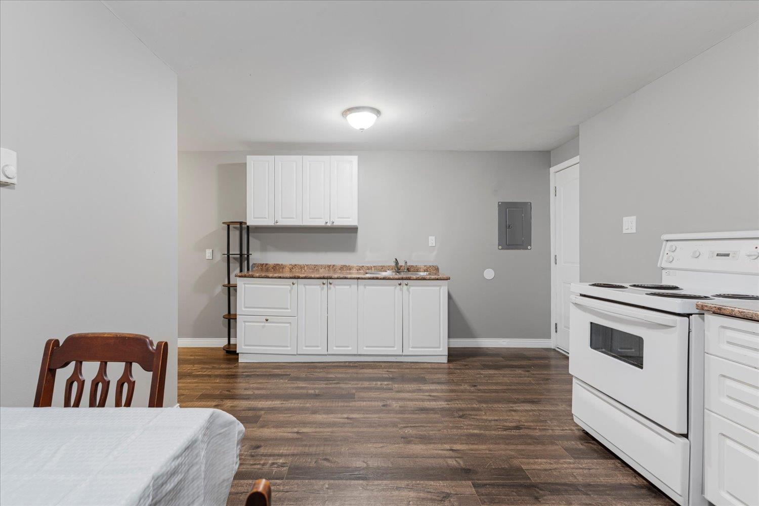 11409 75A Avenue, Delta