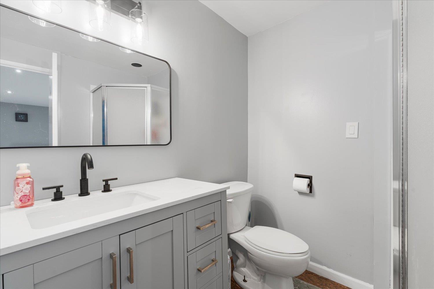 11409 75A Avenue, Delta