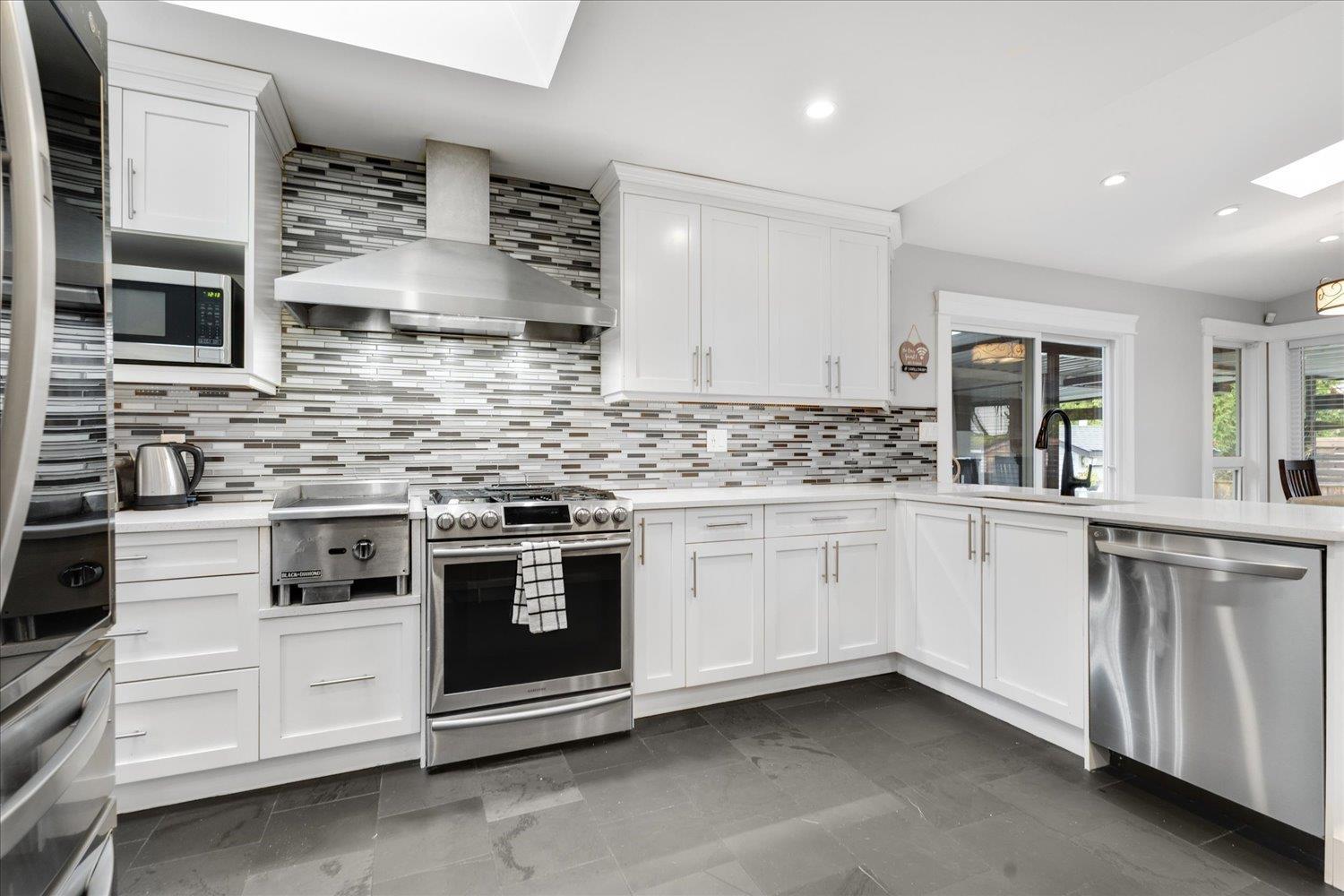 11409 75A Avenue, Delta