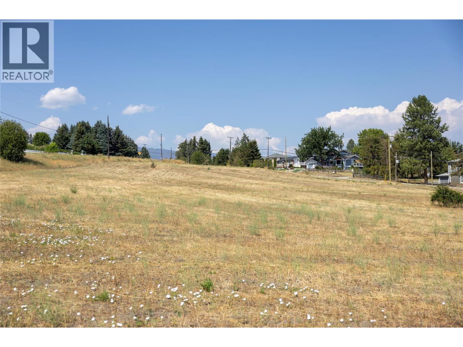  230 Mendenhall Road, Spallumcheen