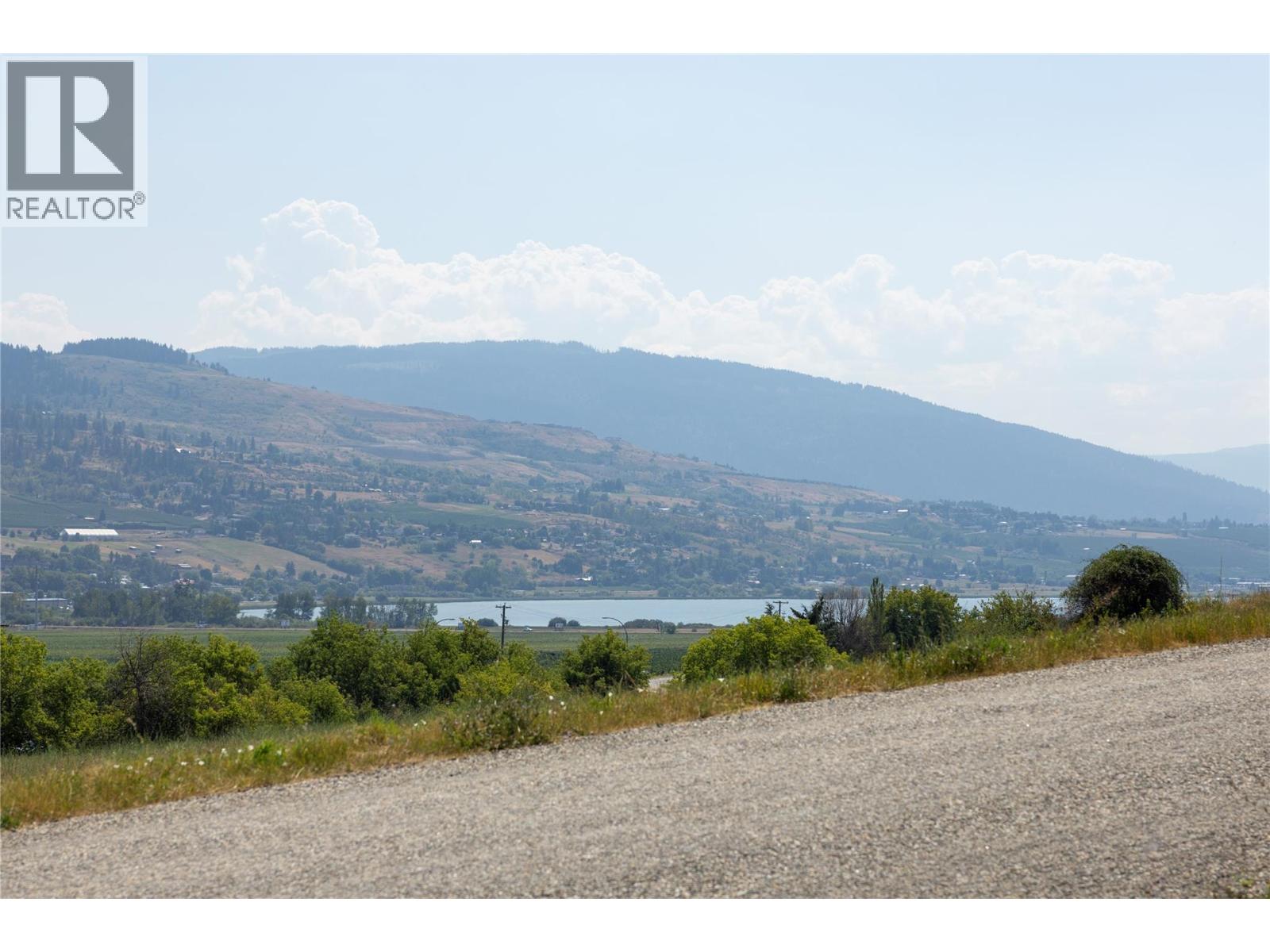  230 Mendenhall Road, Spallumcheen