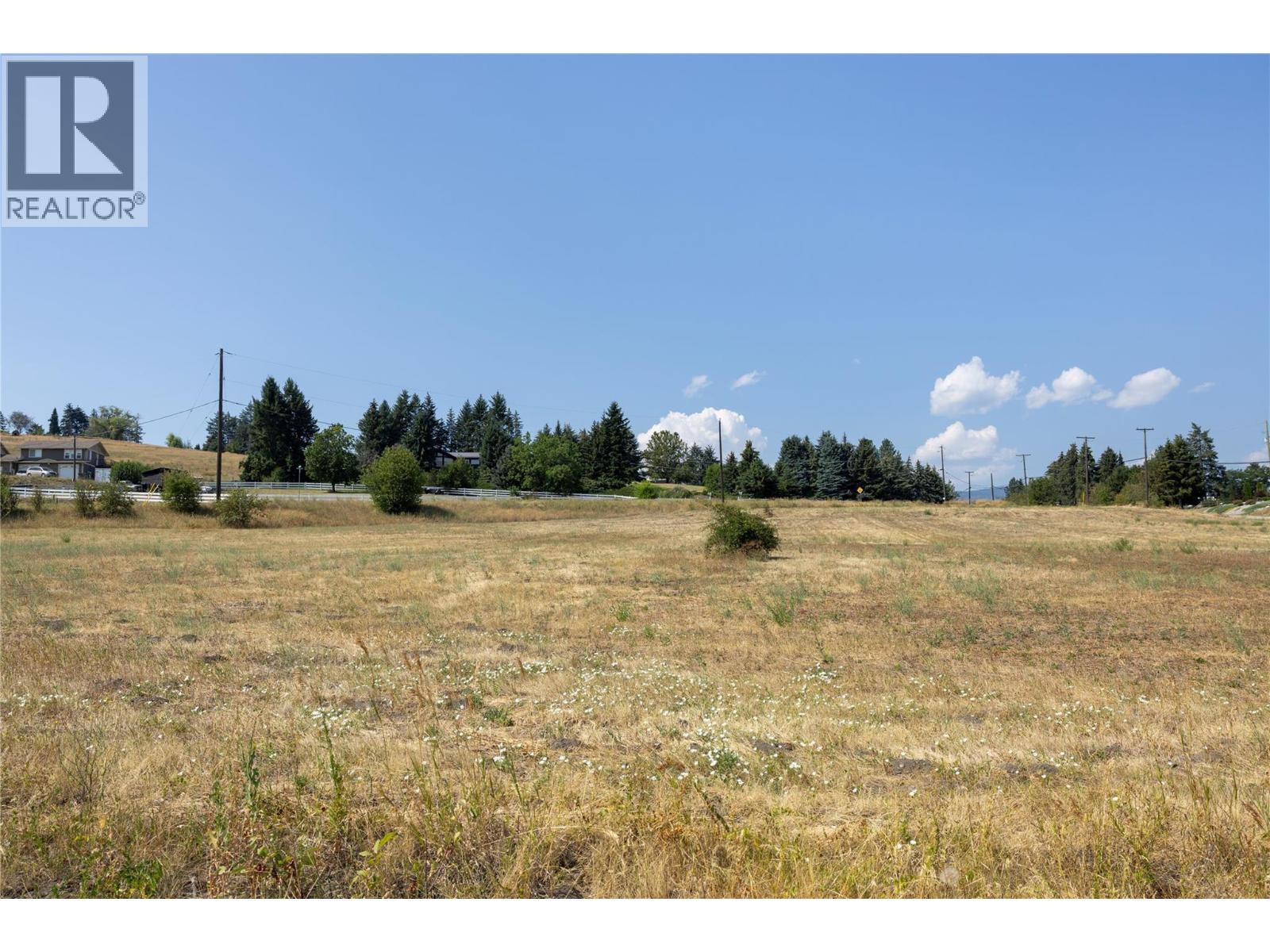  230 Mendenhall Road, Spallumcheen