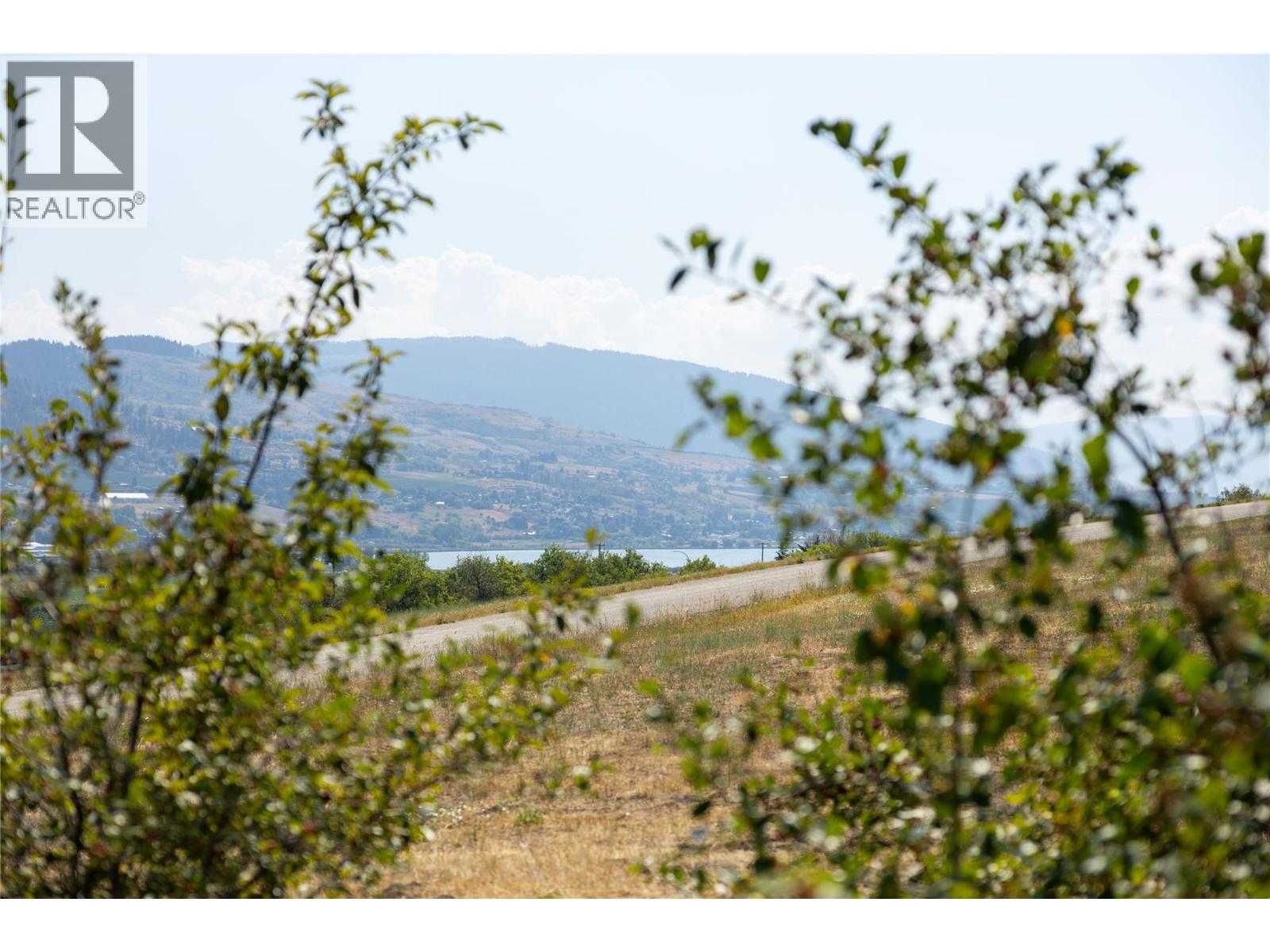  230 Mendenhall Road, Spallumcheen