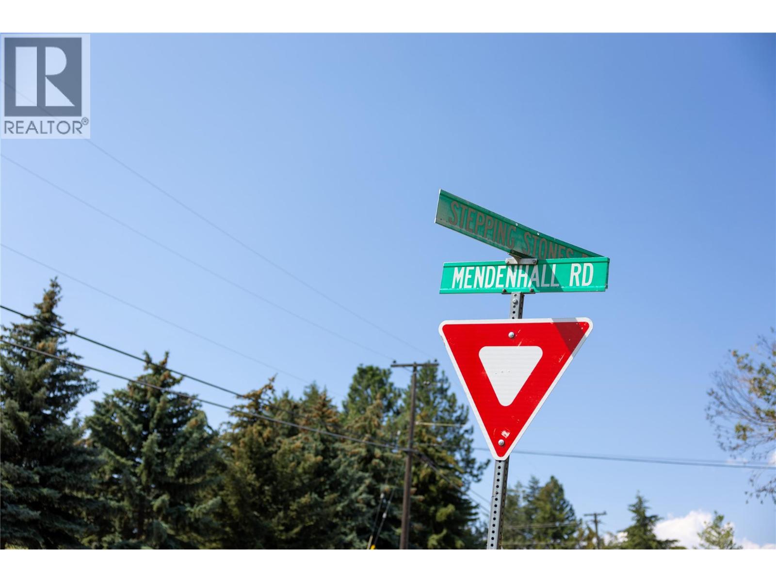  230 Mendenhall Road, Spallumcheen