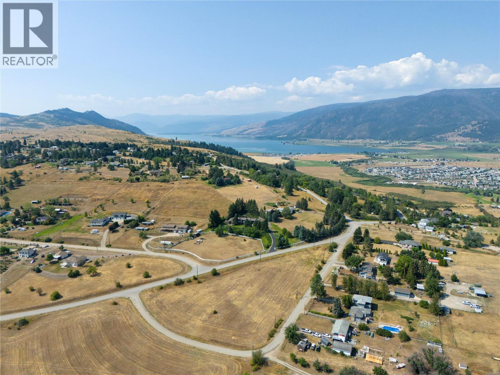  230 Mendenhall Road, Spallumcheen