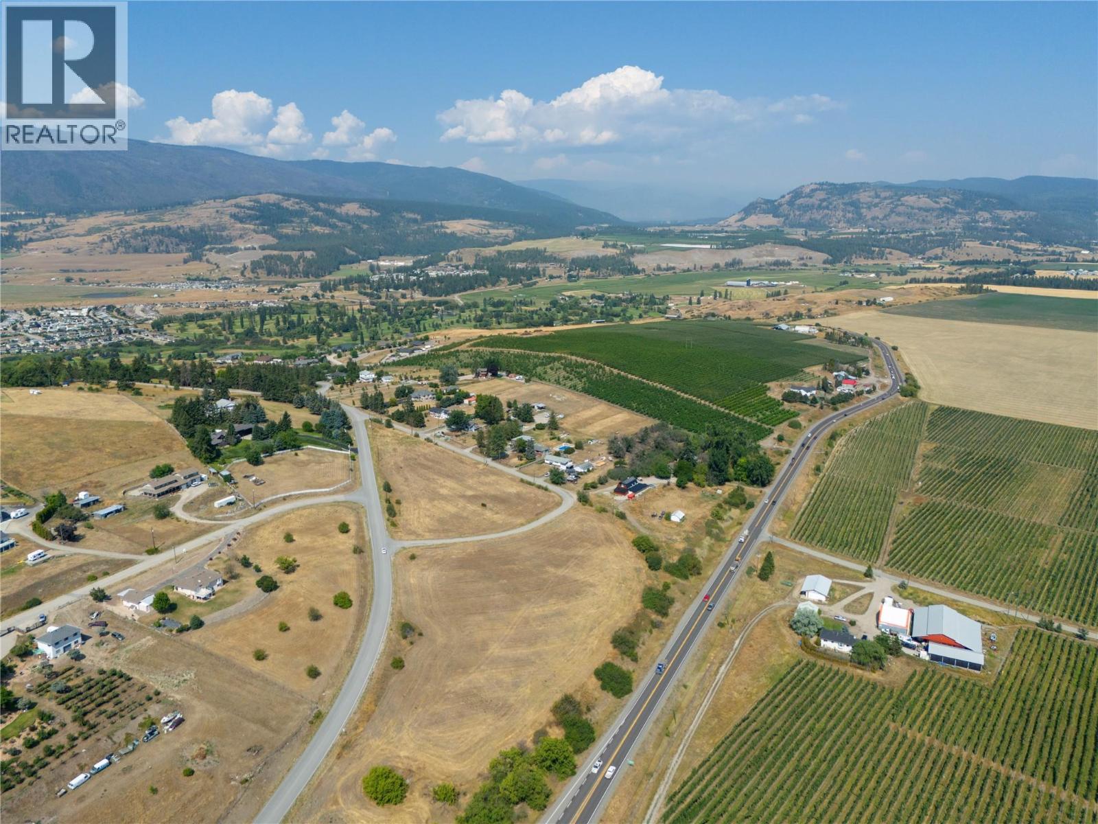  230 Mendenhall Road, Spallumcheen