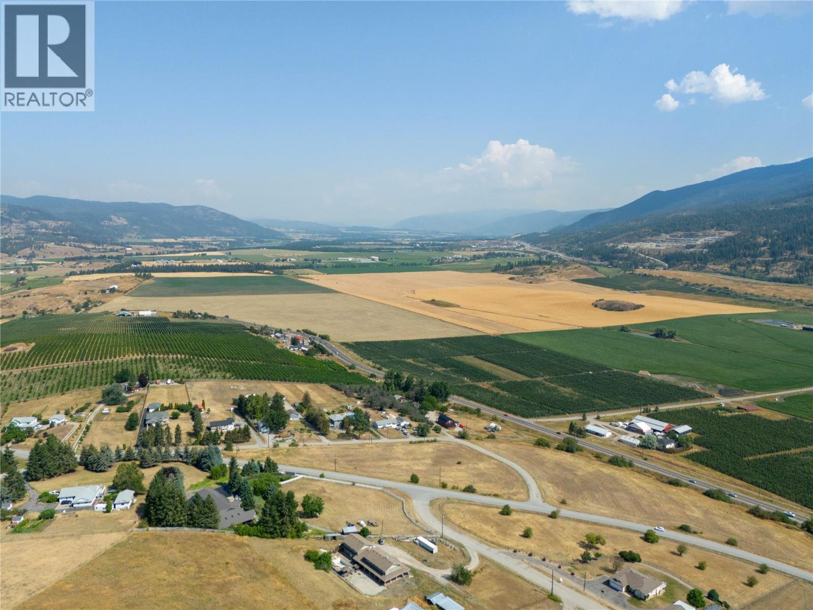  230 Mendenhall Road, Spallumcheen