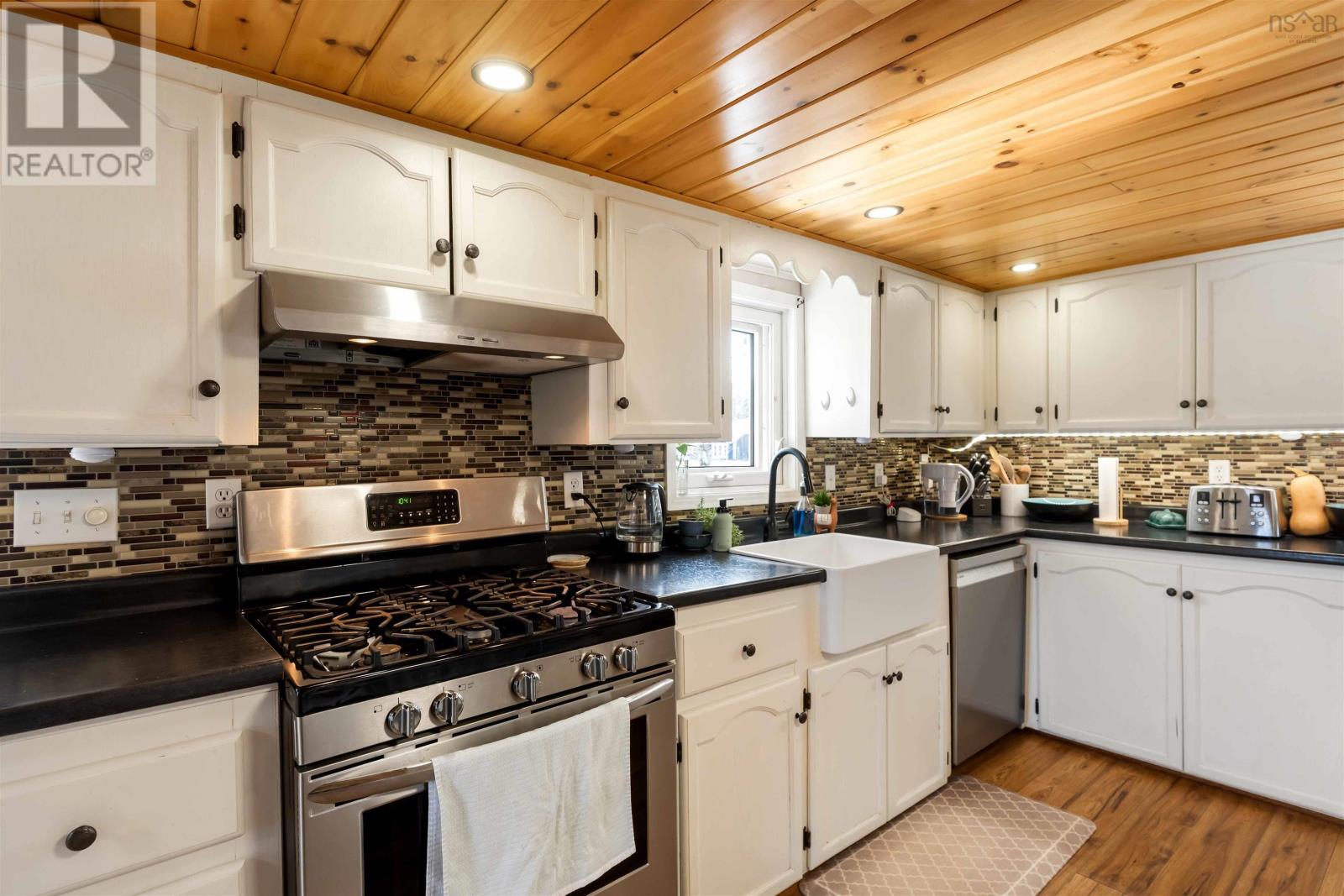 Property 21 of 48 of 1028 Culloden Road