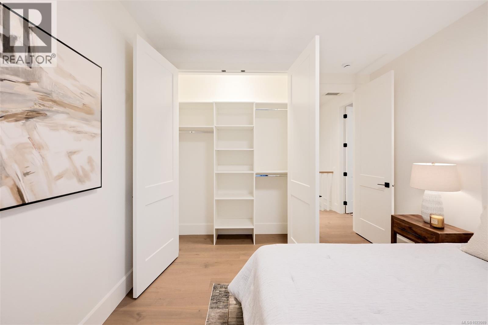 1039 Falkland Rd, Oak Bay