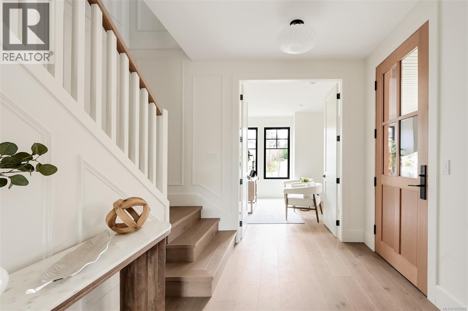 1039 Falkland Rd, Oak Bay