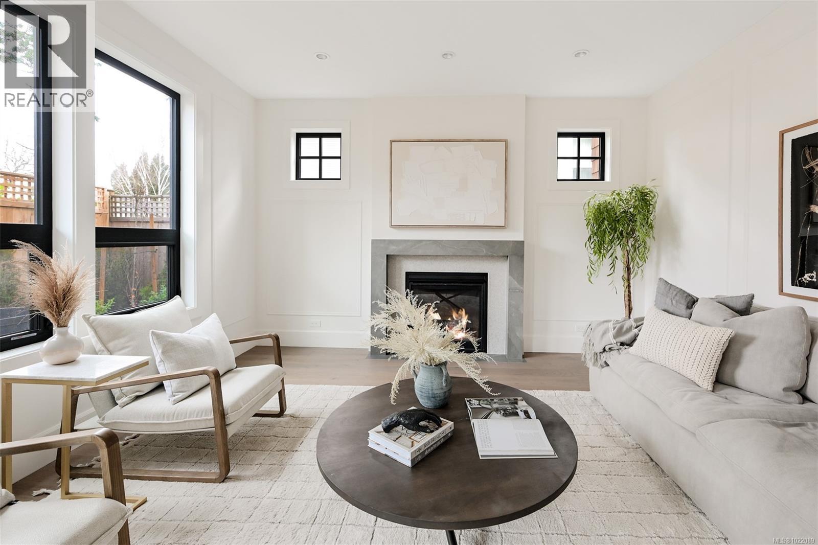 1039 Falkland Rd, Oak Bay