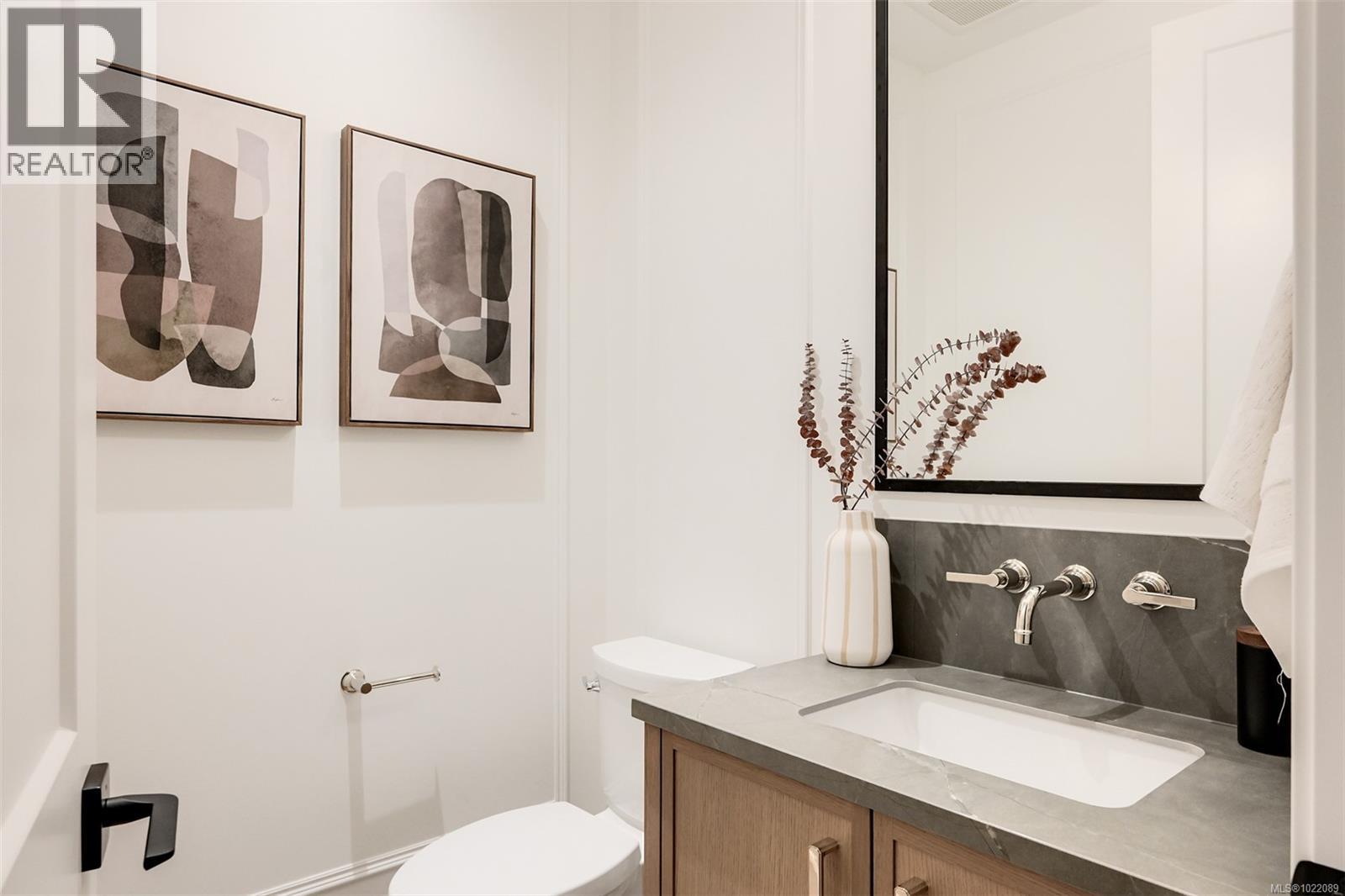 1039 Falkland Rd, Oak Bay