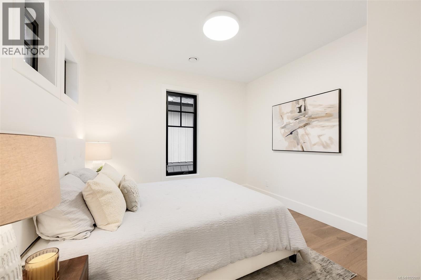 1039 Falkland Rd, Oak Bay