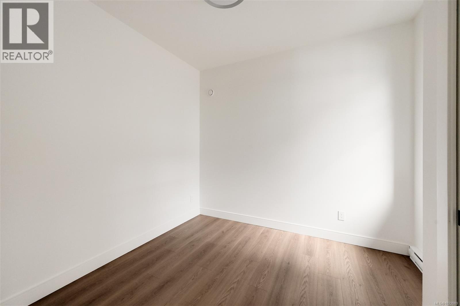 1039 Falkland Rd, Oak Bay