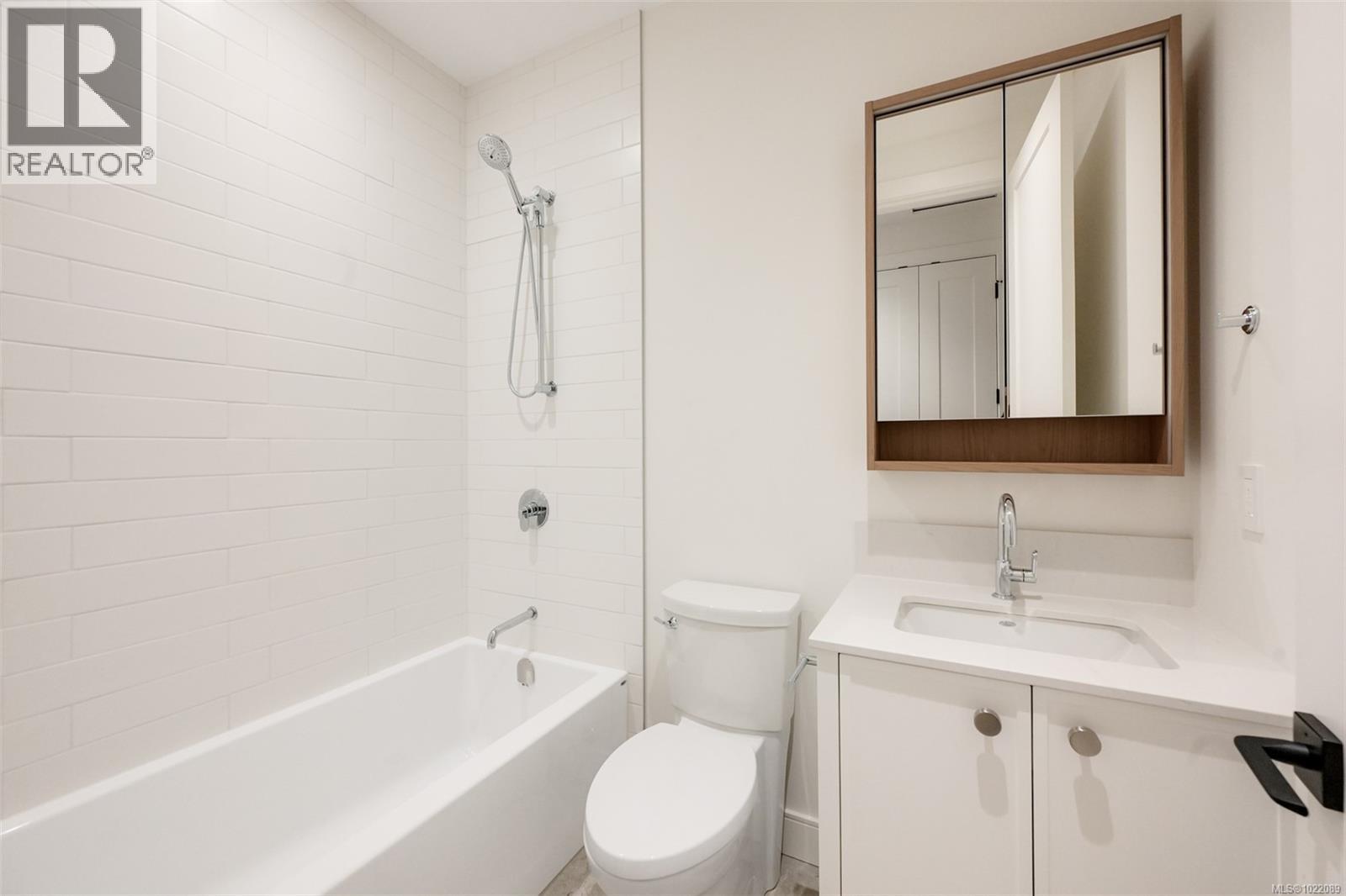 1039 Falkland Rd, Oak Bay