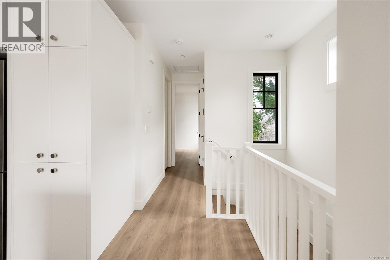 1039 Falkland Rd, Oak Bay