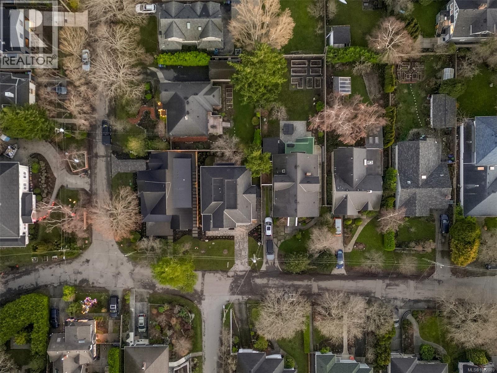 1039 Falkland Rd, Oak Bay