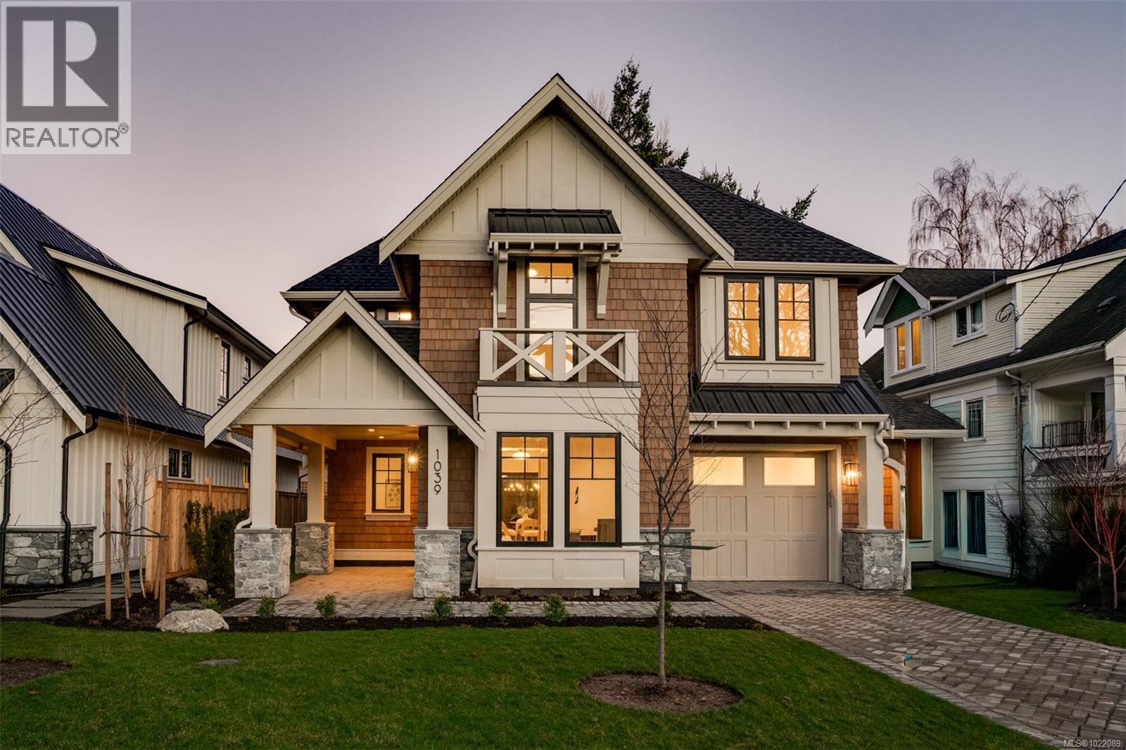 1039 Falkland Rd, Oak Bay